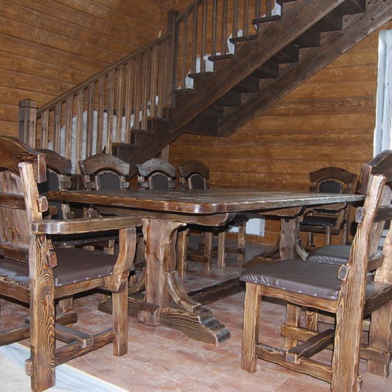 Столы и стулья под старину из дерева