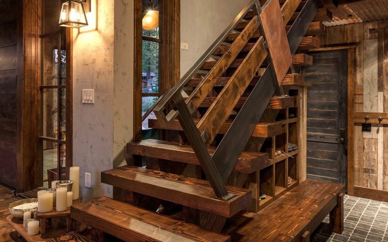 Деревянная лестница под старину